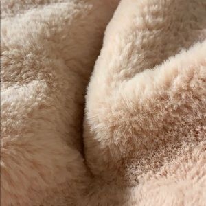 Meet your Posher, Elena